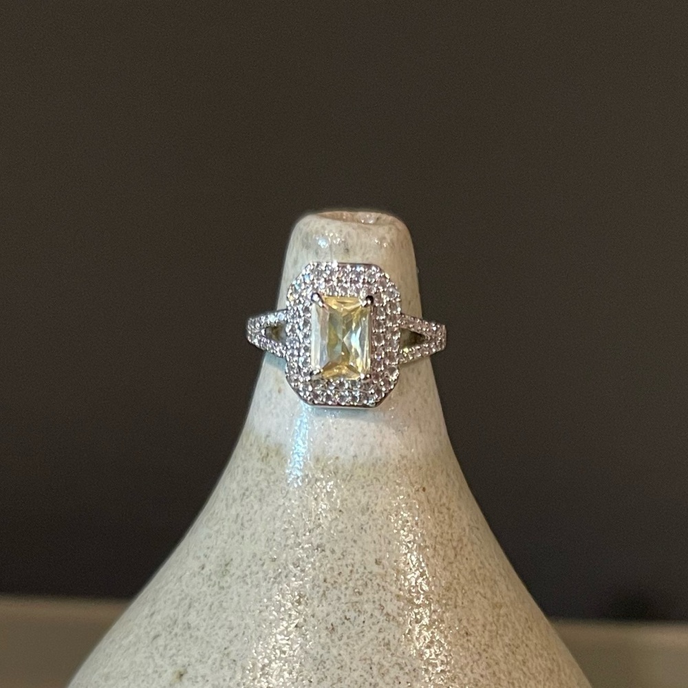 Silver Ring with lemon cubic zirconia bomb party kids
